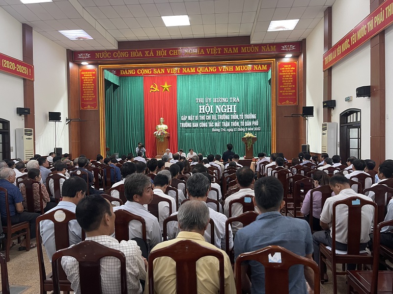 Ban Thường vụ Thị ủy Hương Trà  tổ chức Hội nghị gặp mặt cán bộ cơ sở