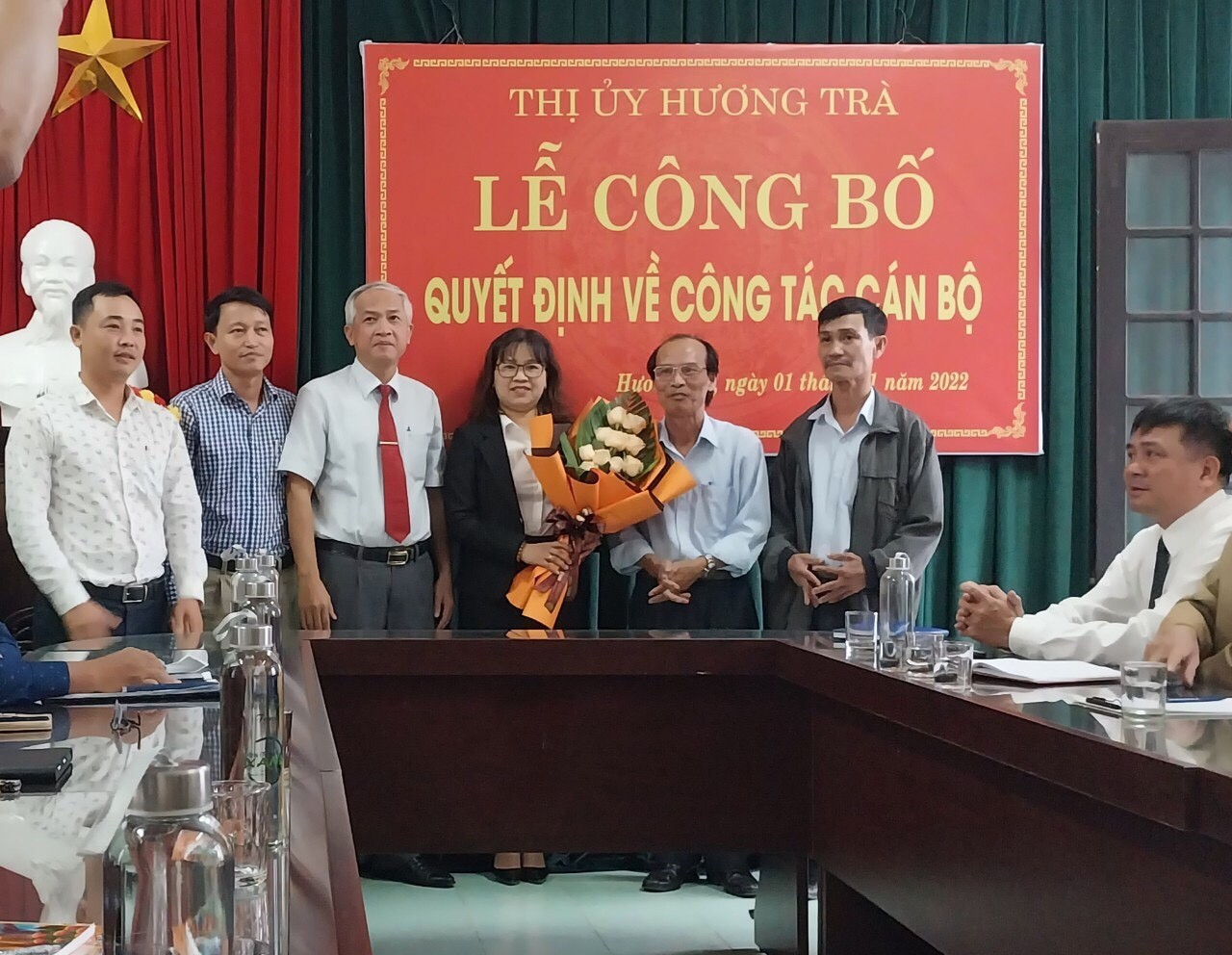 Thị ủy Hương Trà công bố Quyết định bổ nhiệm, chỉ định cán bộ