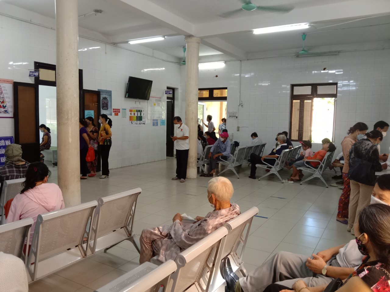 TTYT thị xã Hương Trà: cải cách hành chính hướng tới hài lòng của người bệnh